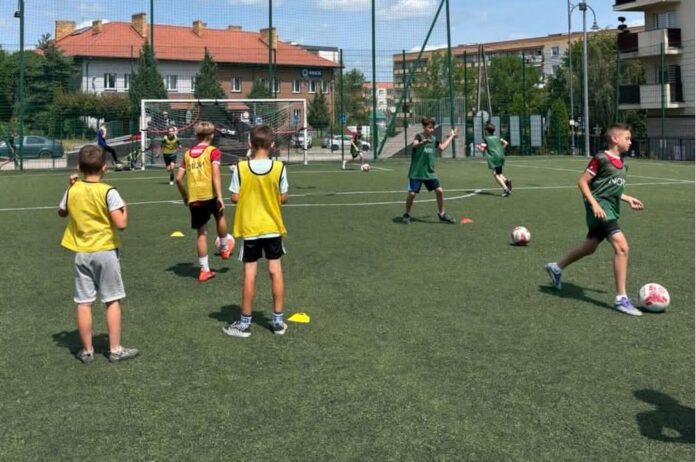 WAKACJE NA SPORTOWO W CESIR - PIŁKA (3)